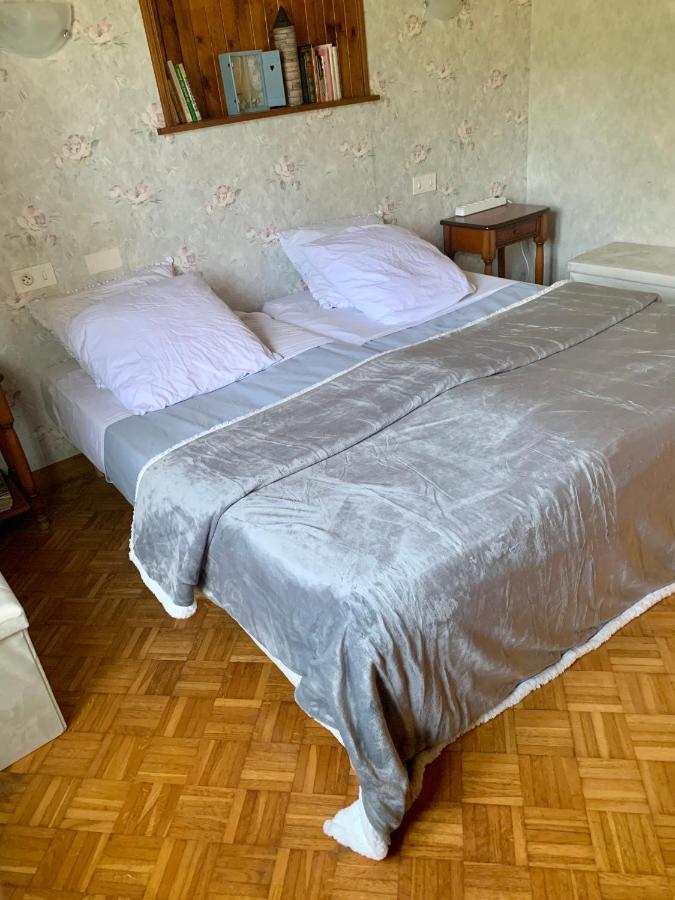Dormez Dans La Chambre Du Meunier ! Germolles-sur-Grosne Экстерьер фото